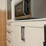 شقة بغرفتي نوم و استديو